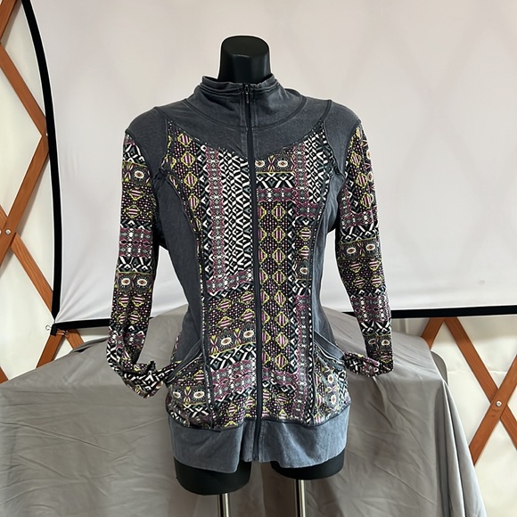 Prana Breath Naturally Summer Light Active Yoga Zip Up Shacket Mosaic Print sz L - Picture 3 of 7
